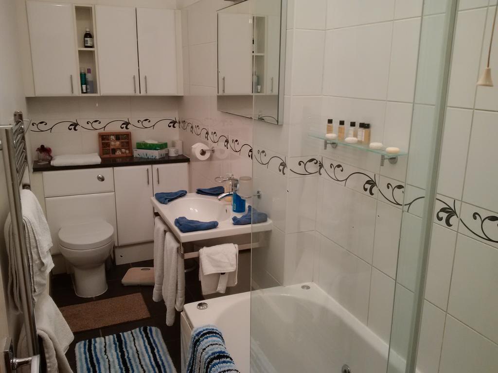 Luxury Holland Park, Sleeps 2, Free S'Fast Wifi Londres Exterior foto